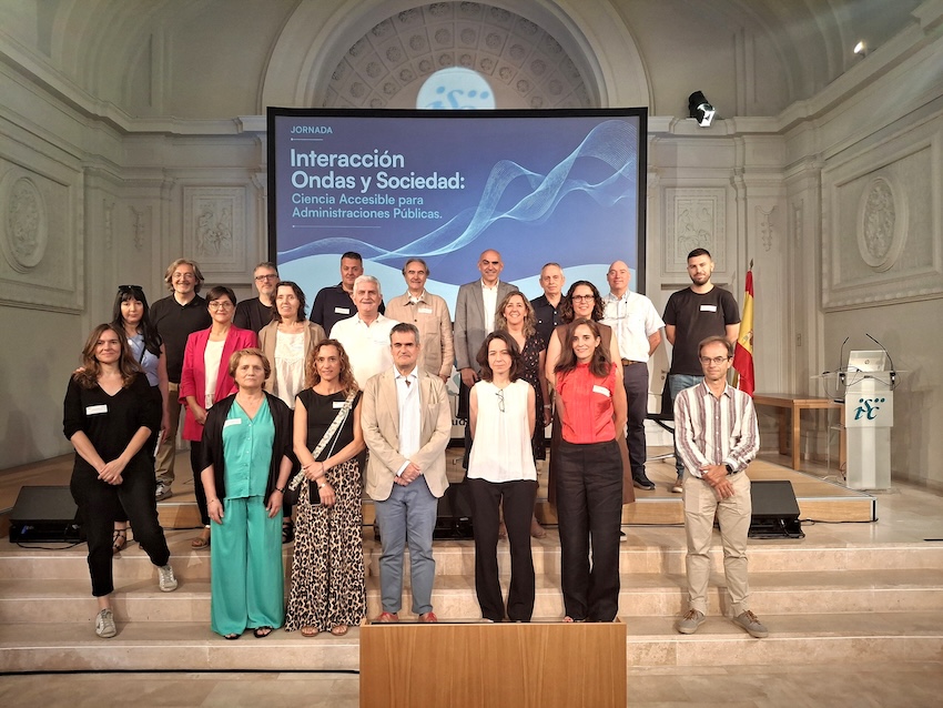 El CCARS participó en la jornada del PEPRI que analizó la interacción entre las ondas y la sociedad El CCARS participó en la jornada del PEPRI que analizó la interacción entre las ondas y la sociedad