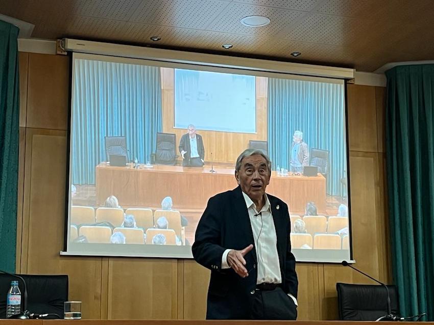 Antonio Hernando, presidente de hAntonioonor del CCARS, intervino en la Real Academia de Ciencias Exactas, Físicas y Naturales de España